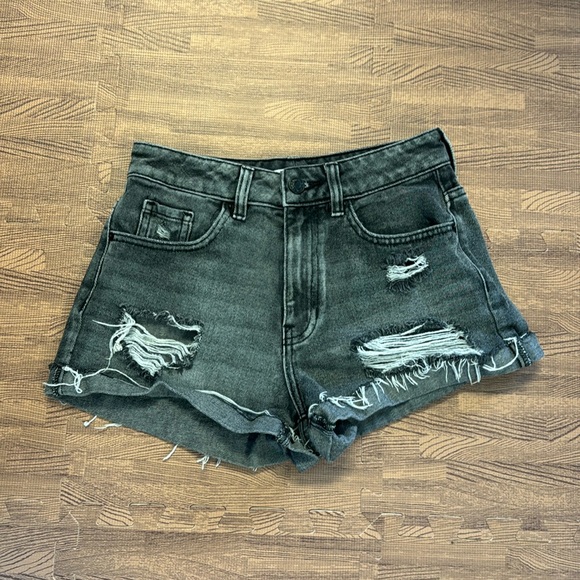 PACSUN BLACK DISTRESSED JEAN SHORTS (MOM SHORT) SIZE 24 - Picture 1 of 3